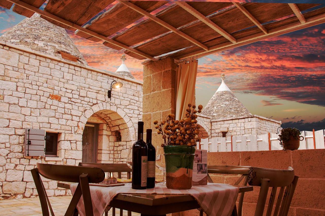 Navolte Trulli E Quiete Con Piscina Villa Locorotondo Bagian luar foto