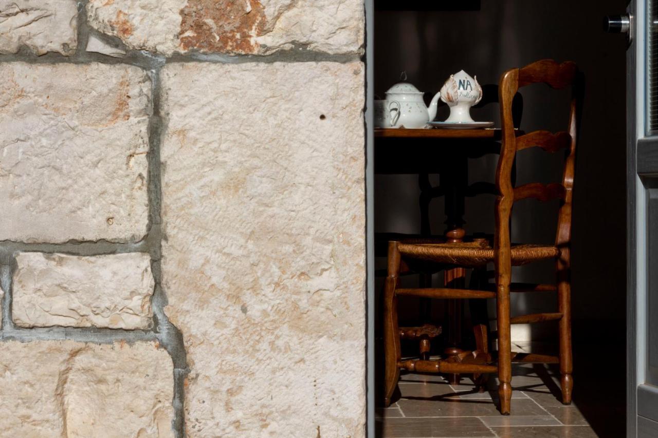 Navolte Trulli E Quiete Con Piscina Villa Locorotondo Bagian luar foto