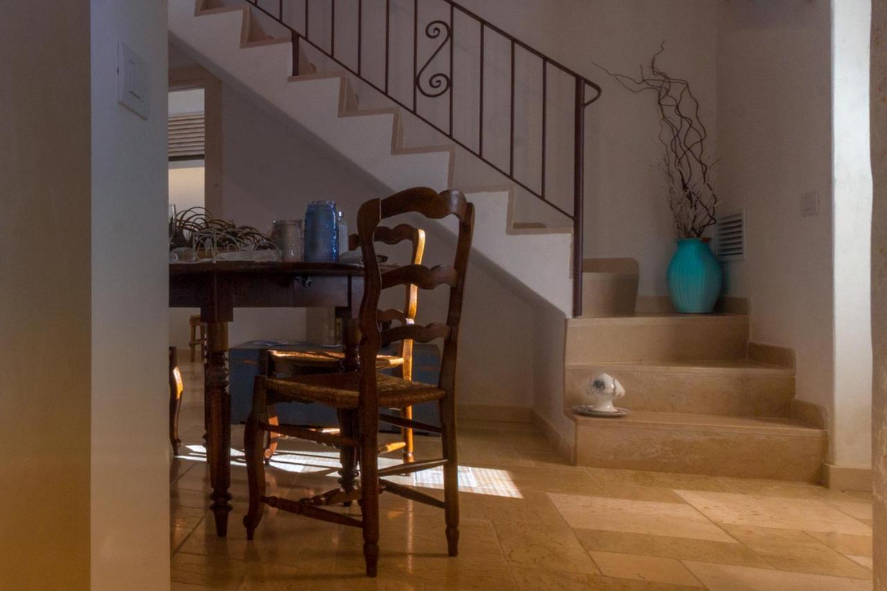 Navolte Trulli E Quiete Con Piscina Villa Locorotondo Bagian luar foto