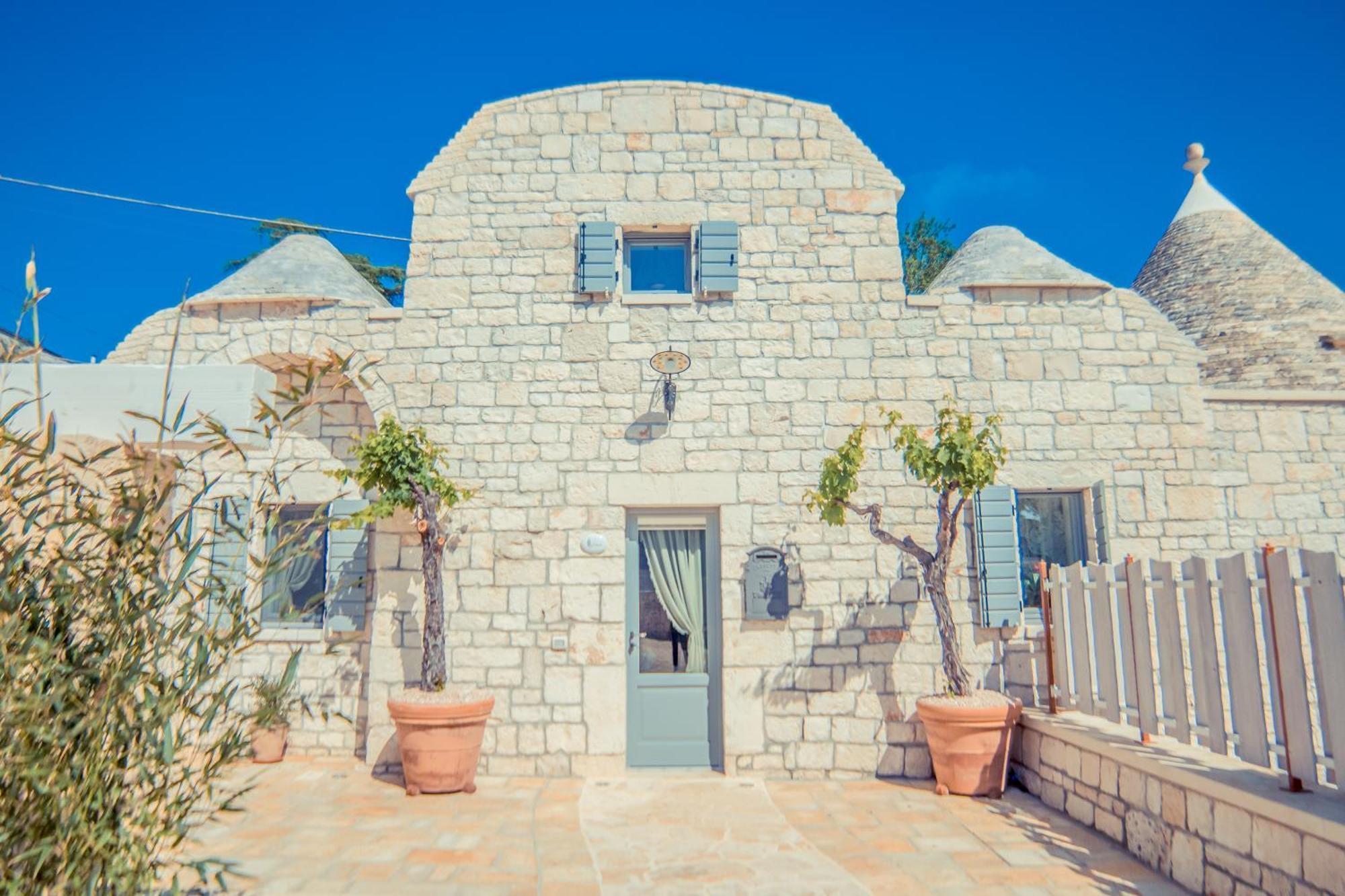 Navolte Trulli E Quiete Con Piscina Villa Locorotondo Bagian luar foto
