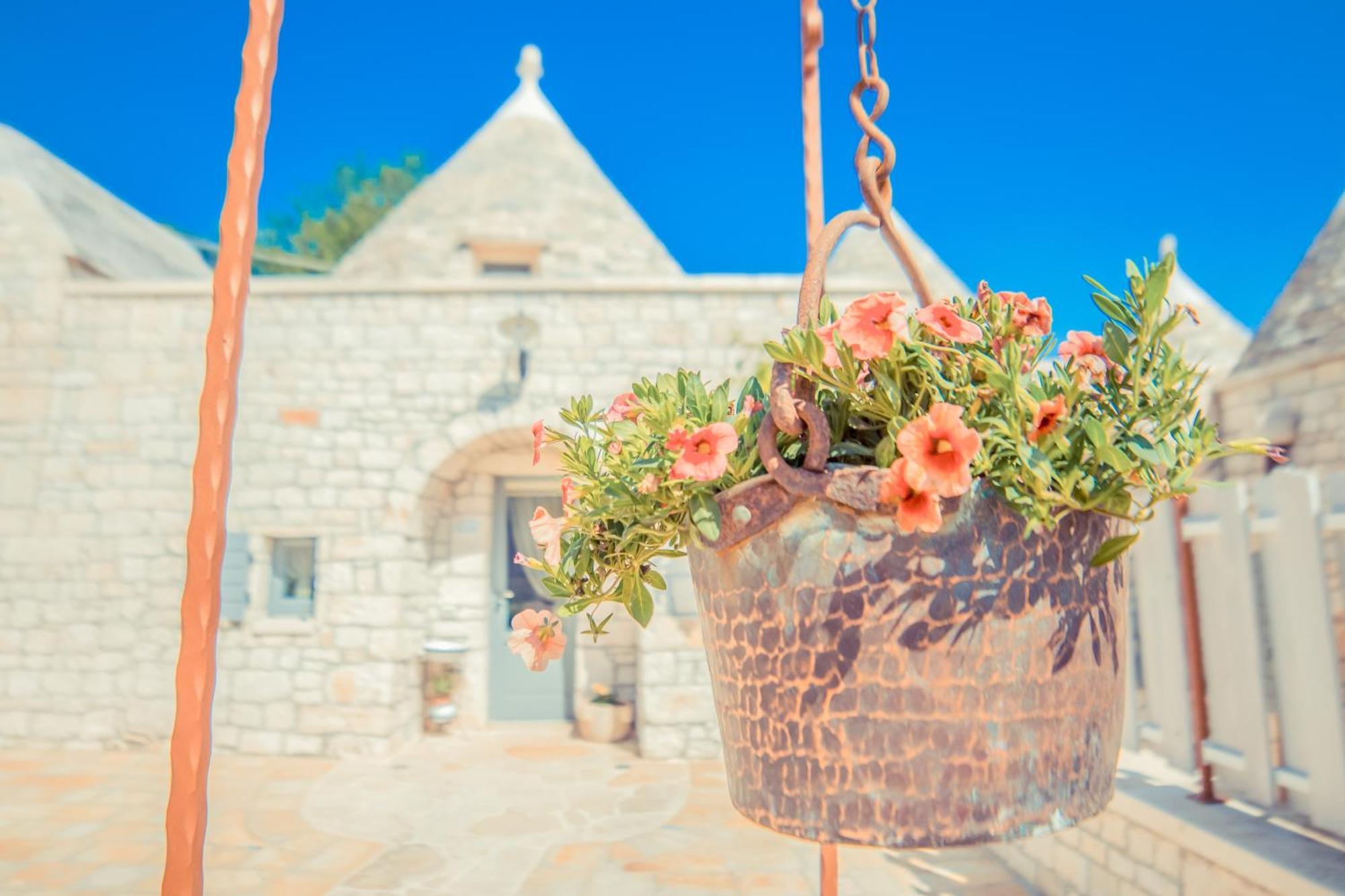 Navolte Trulli E Quiete Con Piscina Villa Locorotondo Bagian luar foto