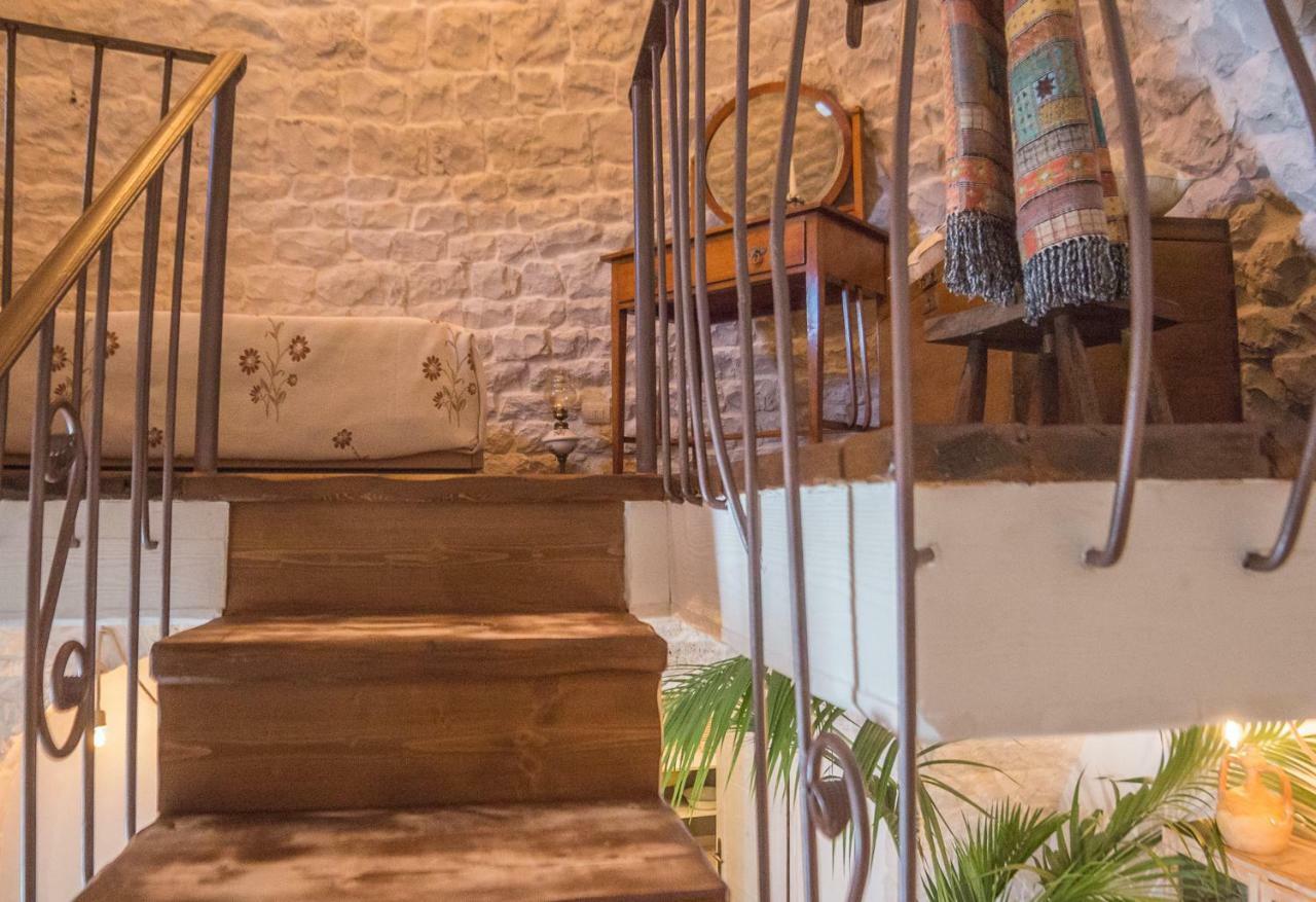 Navolte Trulli E Quiete Con Piscina Villa Locorotondo Bagian luar foto