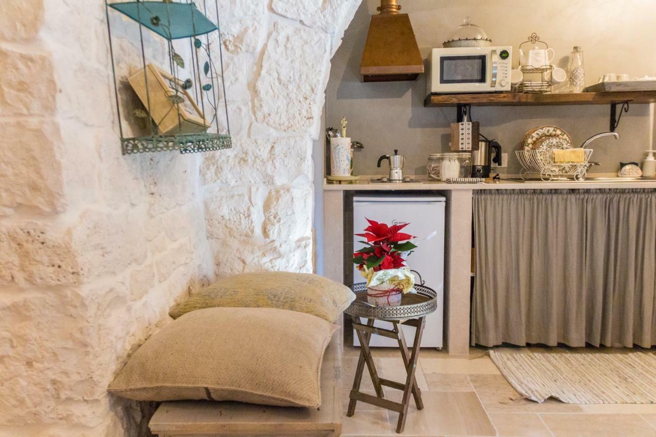 Navolte Trulli E Quiete Con Piscina Villa Locorotondo Bagian luar foto